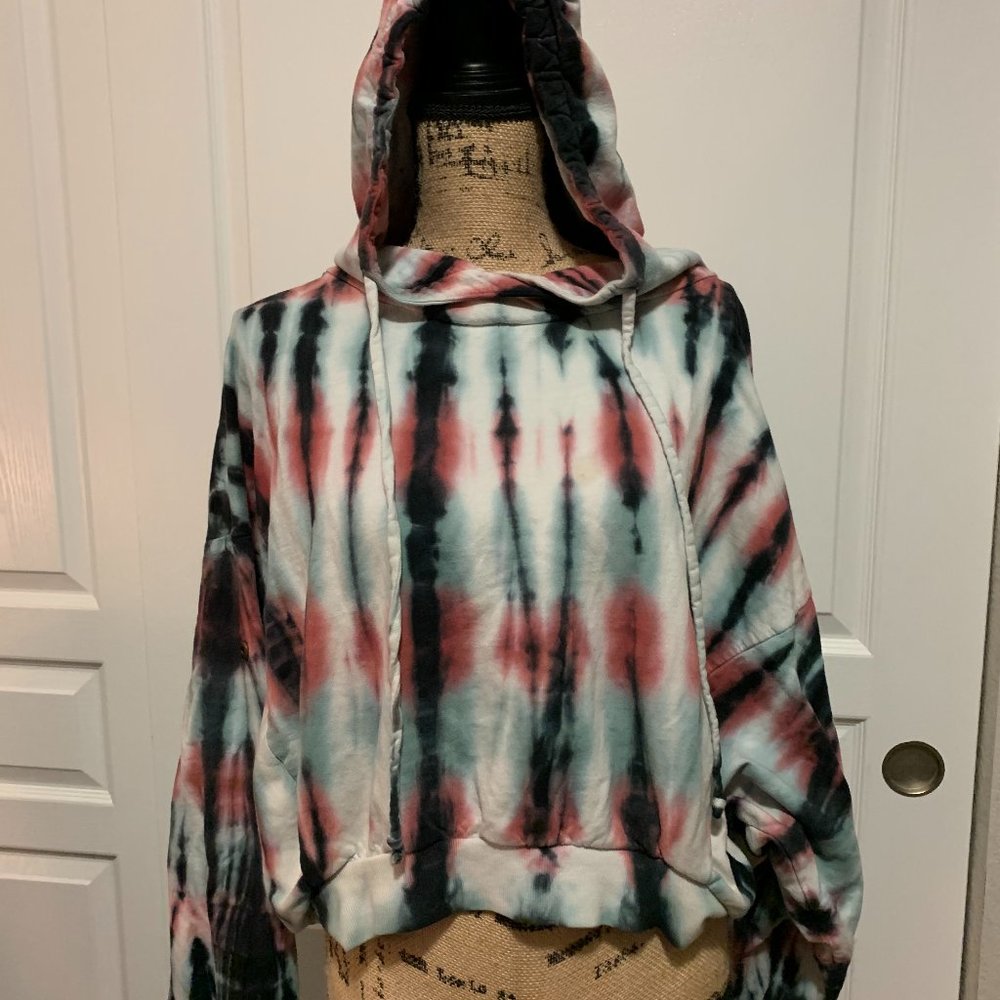Women's tye-dye hooded pull-over.